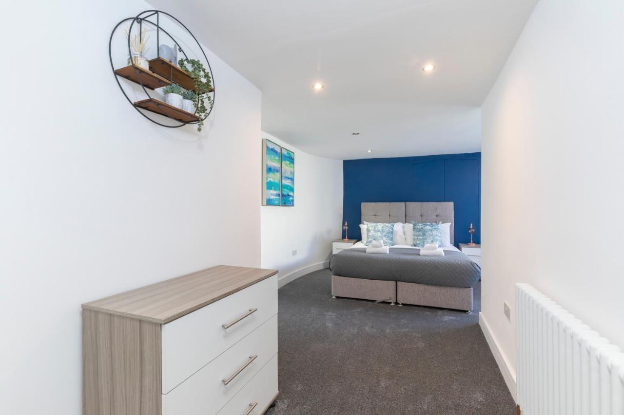 Prestbury Road Apartment เชลเทนแฮม ภายนอก รูปภาพ