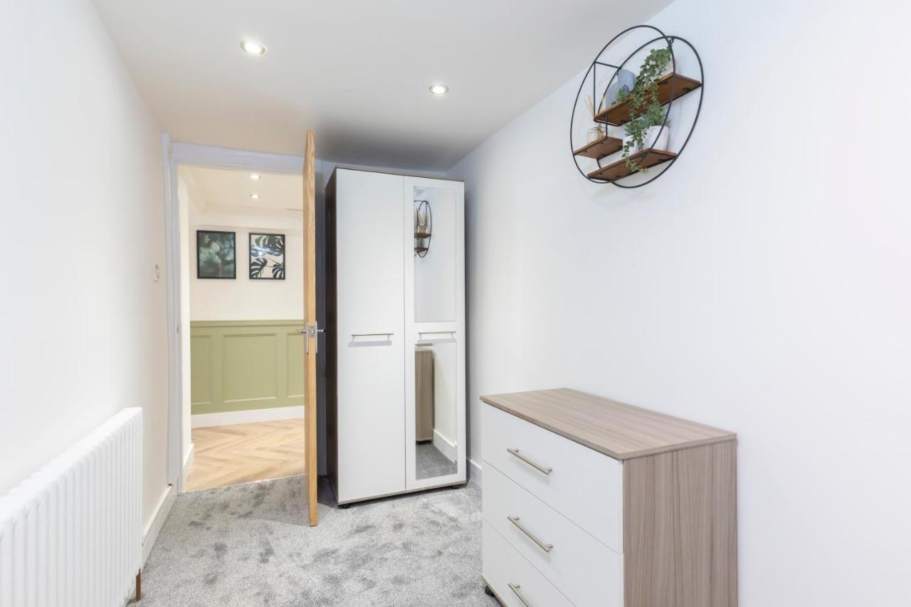 Prestbury Road Apartment เชลเทนแฮม ภายนอก รูปภาพ