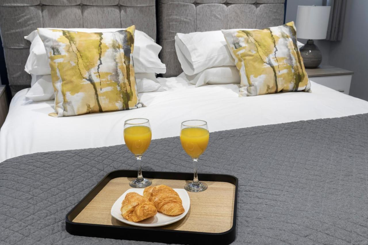 Prestbury Road Apartment เชลเทนแฮม ภายนอก รูปภาพ