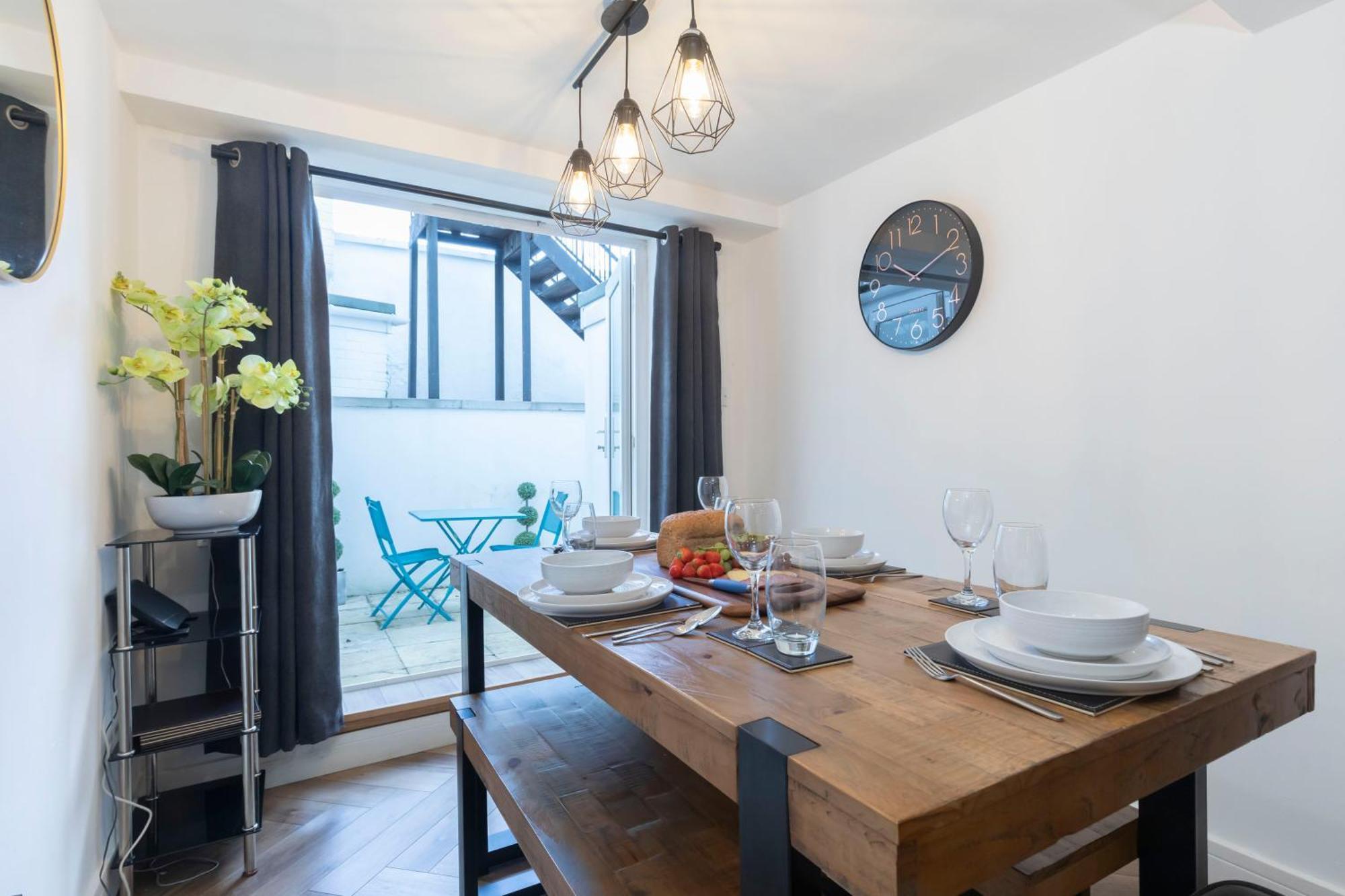 Prestbury Road Apartment เชลเทนแฮม ภายนอก รูปภาพ