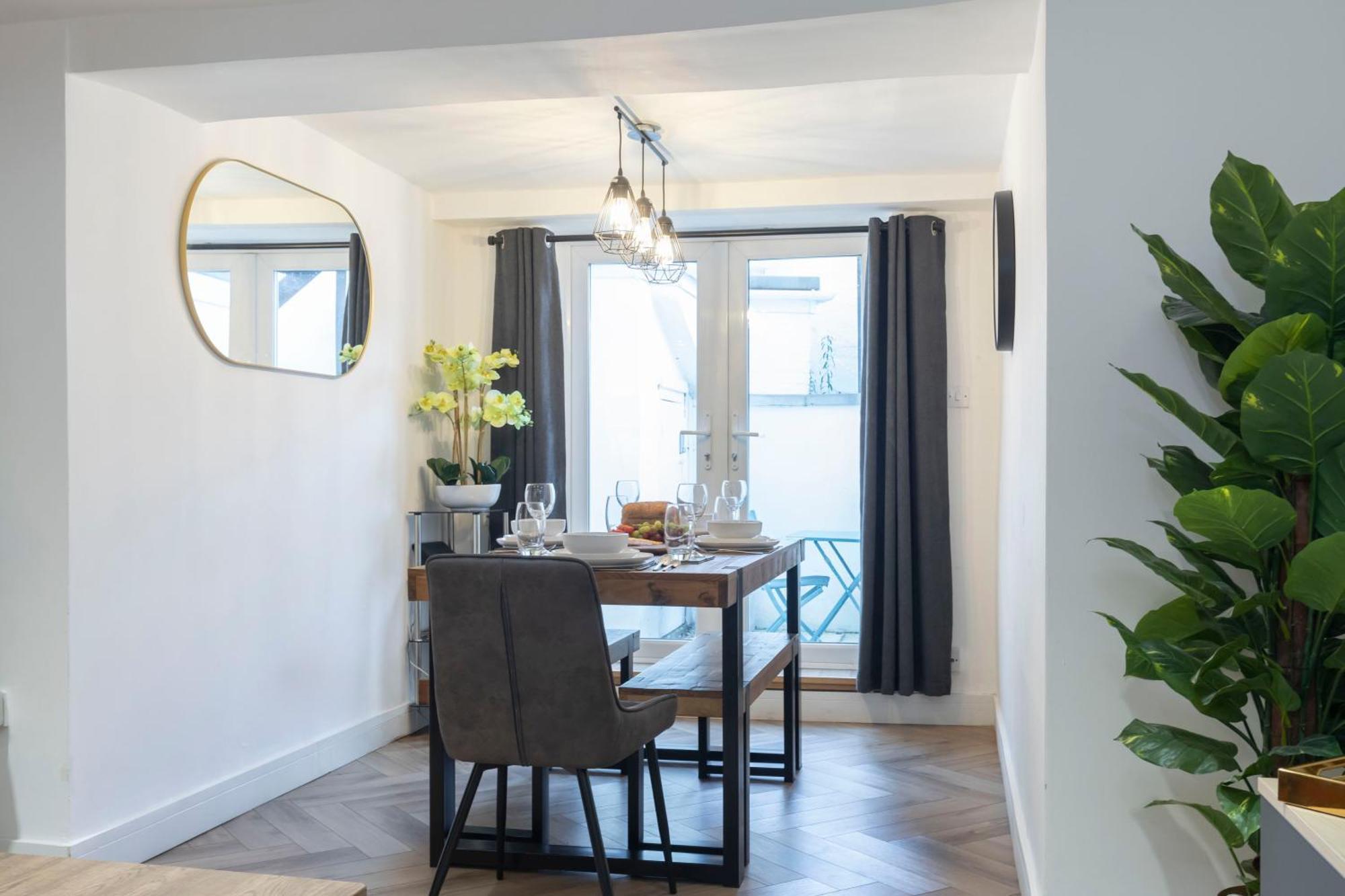 Prestbury Road Apartment เชลเทนแฮม ภายนอก รูปภาพ